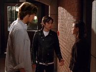 Gilmore Girls – Während in Stars Hollow eine Kostümhochzeit bevorsteht, wartet auf Dean (Jared Padalecki, l.), Jess (Milo Ventimiglia, M.) und Rory (Alexis Bledel, r.) ein Wechselbad der Gefühle ...