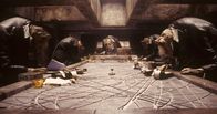 Per Anhalter durch die Galaxis – Arthur Dent, englischer Durchschnittsbürger, hat heute wirklich keinen guten Tag erwischt. Zunächst wird sein Haus abgerissen, um Platz für eine Straße zu machen, und dann beschließen außerirdische Vogonen, dass nun auch sein gesamter Heimatplanet weg muss ...