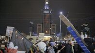 WELTjournal + – Wo Autokraten und Populisten regieren, geraten bürgerliche Freiheiten unter Druck, wie zum Beispiel in Polen, Russland und Indien.