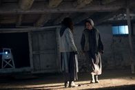 The Handmaid's Tale - Der Report der Magd – The Handmaid’s Tale Staffel 2 Folge 5 Hoffen oder verzweifeln?: Alexis Bledel als Emily Malek, Madeline Brewer als Janine Lindo Copyright: SRF/2018 SRF & MGM Television Entertainment Inc. and Relentless Productions, LLC