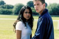 Kick It Like Beckham – ORF-Premiere: "Kick It Like Beckham". Im Bild: Parminder Nagra (Jess Bhamra), Jonathan Rhys-Meyers (Joe).