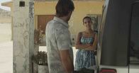 Crossing Point – Michael (Shawn Lock, l.); Olivia (María Gabriela de Faría, r.)