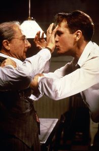 Tod eines Handlungsreisenden – William 'Willy' Loman (Dustin Hoffman, l.); Biff Loman (John Malkovich, r.)