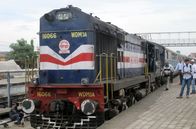 alpha-expedition: Mit dem Zug ... – Die typische Alcolok am längsten Bahnsteig der Welt in Gorakhpur.