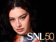 Saturday Night Live – (50. Staffel) - Saturday Night Live - Charli XCX