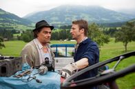 Der Bergdoktor – (v.li.): Martin Feifel (Arthur Distelmeier), Heiko Ruprecht (Hans Gruber).