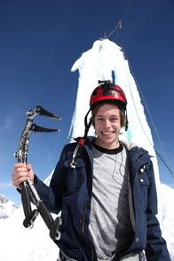 Checker Tobi – Checker Tobi beim Eisklettern