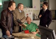 Tatort – Rechtsmediziner Prof. Karl-Friedrich Boerne (Jan Josef Liefers) muss sich in eigener Sache gegen den Vorwurf verteidigen, unter Einfluss von Kräuterschnaps einen Autounfall verursacht zu haben. Da er nicht in eigener Sache ermitteln kann, müssen die Kölner Kollegen Freddy Schenk (Dietmar Bär) und Max Ballauf (Klaus J. Behrendt), vor allem aber der Rechtsmediziner Dr.Joseph Roth (Joe Bausch) Amtshilfe für die Staatsanwaltschaft Münster leisten.