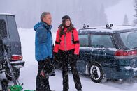 Frühling – Katja (Simone Thomalla) und Mark (Marco Girnth) machen sich auf´den Weg zur Skipiste.