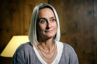 Todesfalle Haute Route - Rekonstruktion eines Dramas – Julia Hruska hat das Unglück überlebt. Sie spricht in der Dokumentation zum ersten Mal über das Unglück.
