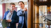 Letzter Wille – (v.li.) Johannes Zeiler (Paul Schwartz), Julian Loidl (Sachverständiger).