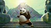 Kung Fu Panda – Nach dem erfolgreichen Abschluss seines Trainings erhält Po die legendäre Drachenrolle, die das wichtigste Geheimnis der Krieger enthalten soll ...