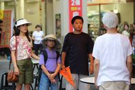 Fresh off the Boat – (v.l.n.r.) Jessica Huang (Constance Wu); Evan Huang (Ian Chen); Eddie Huang (Hudson Yang)