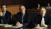 Der Affront – L-r: Nadine's Assistant (Nadim Hobeika), Yasser Salameh (Kamel El Basha), Nadine Wehbe (Diamand Bou Abboud)