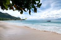 Verrückt nach Meer – Beau Vallon - Nur einer der zahlreichen Traumstrände auf der Seychellen-Insel Mahé. Weiteres Bildmaterial finden Sie unter www.br-foto.de.
