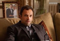 Elementary – Wird nach London gerufen, um bei der Aufklärung eines Falles mitzuhelfen: Sherlock Holmes (Jonny Lee Miller) ...