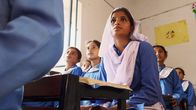 mitenand – mitenand Pakistan – Mädchen dürfen nach Covid zurück in die Schule Mädchen in der Schule Copyright: SRF