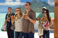 All Inclusive - Willkommen im Paradies – Joey (Jon Favreau), Ronnie (Malin Akerman), Dave (Vince Vaughn), Lucy (Kristin Davis), Shane (Faizon Love, h.)
