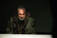 Tatort – Der Verdächtige Dieter Hammert (Ralf Bauer) wird befragt.