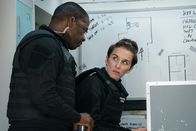Trigger Point – Joel (Adrian Lester) weiß, dass er sich auf Lana (Vicky McClure) verlassen kann.
