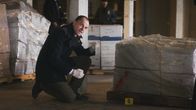 Elementary – Mit strategischem Vorgehen probiert Holmes (Jonny Lee Miller), den Fall zu lösen. Doch zunächst bringt ihm sein logisches Denken auch nicht weiter ...