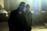 Tatort – NDR Fernsehen TATORT, "Willkommen in Hamburg" Uhr. Holger Petretti (Tim Wilde) und Ines Kallwey (Britta Hammelstein) hinterfragen Tschillers Alleingang.