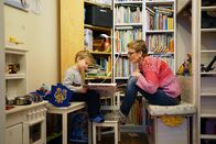 Wir springen ein - Arbeit auf Abruf – Katrin Kadelbach kümmert sich um die Kinder und hilft im Haushalt. Das sorgt für große Entlastung bei den Familien.