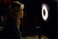 Ring – Rachel Keller (Naomi Watts) überwindet sich und schaut das unheimliche Video an.