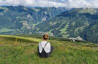#lookslike – Auf dem Stubnerkogel wartet auf Jana Forkel eine ganz besondere Herausforderung. Wird sie ihre Höhenangst überwinden und einen Tandemsprung zurück ins Tal wagen?