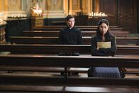 Peripheric Love – Peripheric Love Der Priester hat Verständnis für Maria: Alessio Lapice als Priester Salvatore, Iazua Larios als Maria Copyright: SRF/Dschoint Ventschr