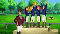 Bibi und Tina – v.r.), Alex (r.) und Leonie (2.v.l.) gewinnen den Pokal.
