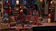iCarly – L-R: T-Bo (Boogie), Carly Shay (Miranda Cosgrove)