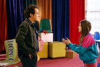 The Middle – Reverend TimTom (Paul Hipp, l.); Sue Heck (Eden Sher, r.)