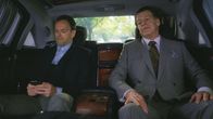 Elementary – Mit Morlands (John Noble, r.) Hilfe können Sherlock (Jonny Lee Miller, l.) und Watson den komplizierten Fall um ein Attentat vielleicht schneller lösen. Doch welche Hintergedanken hat Morland mit seiner Unterstützung?