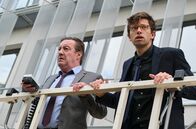 Parlament – Michel Specklin (Philippe Duquesne) und Samy Kantor (Xavier Lacaille, r)