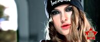 Dark World – Marina (Svetlana Ivanova) beschäftigt sich mit mysteriösen Legenden, dunklen Geschichten und Totenkulten.