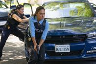 Navy CIS – Jessica Knight (Katrina Law, l.); Jane Tennant (Vanessa Lachey, r.)