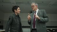 Am Puls – Im Interview mit Dunja Hayali offenbar CDU Verkehrspolitiker Michael Donth, dass es im für die Bahn zuständigen Bundesverkehrsministerium an Know-How fehle. (Berlin)