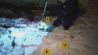 The First 48 – Die Dokumentationsreihe zeigt die spektakulärsten Fälle der amerikanischen Polizei, die alle eines gemeinsam haben: Sobald sie an einen Tatort gerufen werden, beginnt für die Ermittler ein Wettlauf gegen die Zeit. Finden sie in den ersten 48 Stunden keinen entscheidenden Hinweis, verringert sich ihre Chance, ein Verbrechen zu lösen, um die Hälfte.