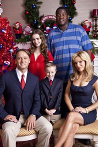 Blind Side - Die große Chance – Ein glückliche Familie: Leigh Anne (Sandra Bullock, r.), Sean (Tim McGraw, l.), SJ (Jae Head, M.), Collins (Lily Collins, 2.v.l.) und Michael (Quinton Aaron, 2.v.r.) ...
