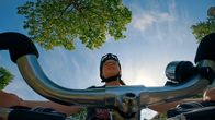 RUN4U – Zuhause trainiert Lena auch auf dem Rad.