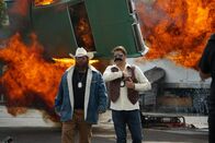 Kawumm! - Die explosive Science-Show – L-R: Tommy Passemante, Tory Belleci