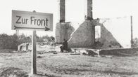 Der Zweite Weltkrieg – Momentaufnahme in einer polnischen Stadt nach dem Überfall der Wehrmacht auf das Land im Spätsommer 1939 .