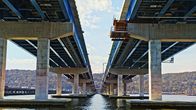 Project Impossible – Jeder der zwei Bögen der Tappan Zee Bridge umfasst jeweils fünf Fahrbahnen.