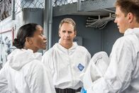 Navy CIS: New Orleans – Bei einem neuen Fall arbeiten DiNozzo (Michael Weatherly, r.), Pride (Scott Bakula, M.) und Navy Commander Louanne Bates (Erika Alexander, l.) zusammen ...