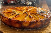 Zu Tisch ... – Apfelkuchen aus Faba-Bohnen-Mehl
