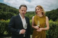 Die Cooking Academy – Alexander Eichen (Matthias Brüggenolte, l.); Felicitas Eichen (Simone Hanselmann, r.)