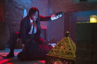 John Wick – Steht auf Anzug mit Krawatte und dem Ableben seiner Gegner: Hitman John Wick (Keanu Reeves) auf seinem ultimativen Rachefeldzug ...