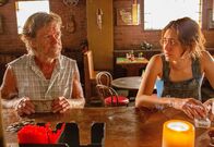 Shameless – William H. Macy (Frank Gallagher), Emmy Rossum (Fiona Gallagher).