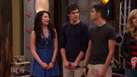 iCarly – L-R: Carly Shay (Miranda Cosgrove), Liam Payne (Liam Payne), Zayn Malik (Zayn Malik), Sam Puckett (Jennette McCurdy)